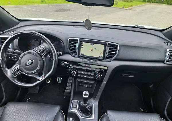 Kia Sportage cena 75500 przebieg: 179521, rok produkcji 2016 z Bochnia małe 781